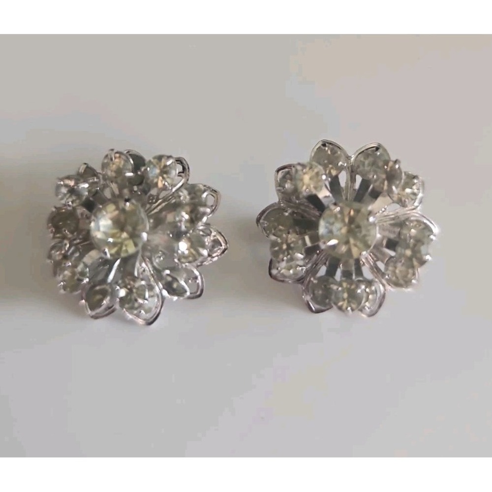 Vintage Signed Sarah Coventry Avon Rhinestone Flower Clip On Earrings